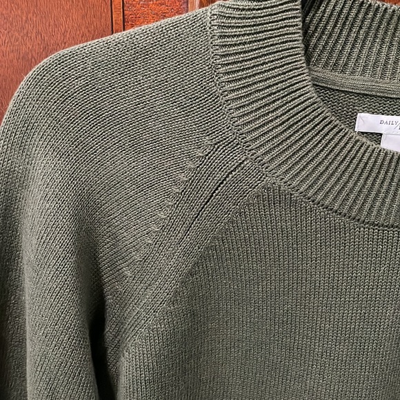 Daily Ritual Green Sweater - Picture 4 of 4